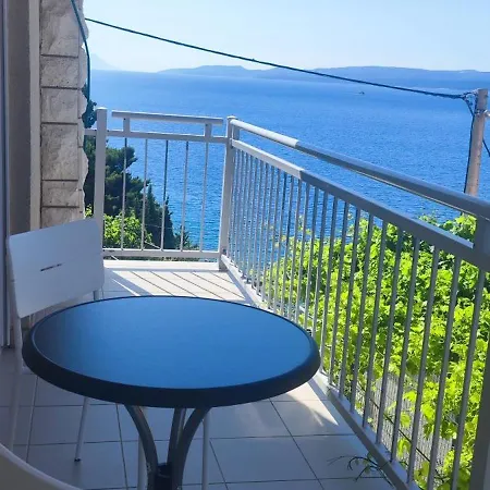 Roko Apartment *